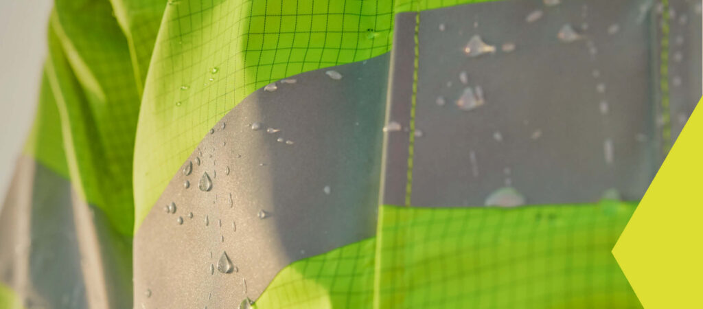 Wäscht sich der Störlichtbogen-Schutz aus?